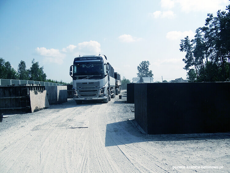 Transport szamb betonowych  w Witnicy